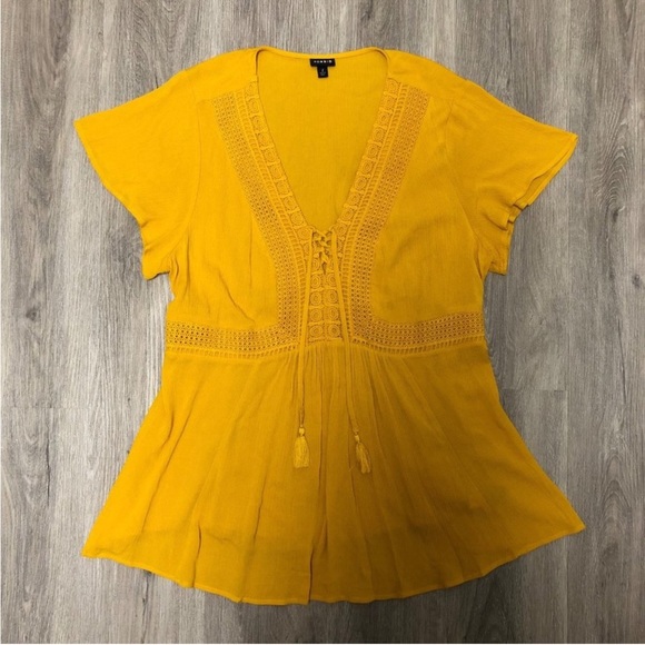 Babydoll Crinkle Gauze Crochet Inset Lace-Up Top - Picture 5 of 12